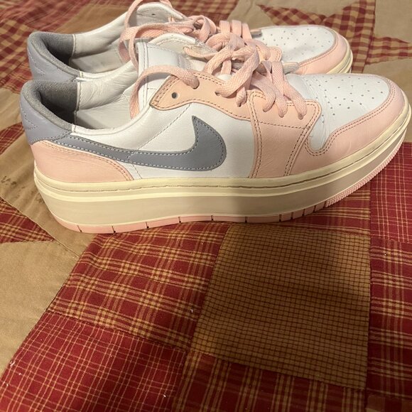 Nike Dunk - Picture 2 of 3